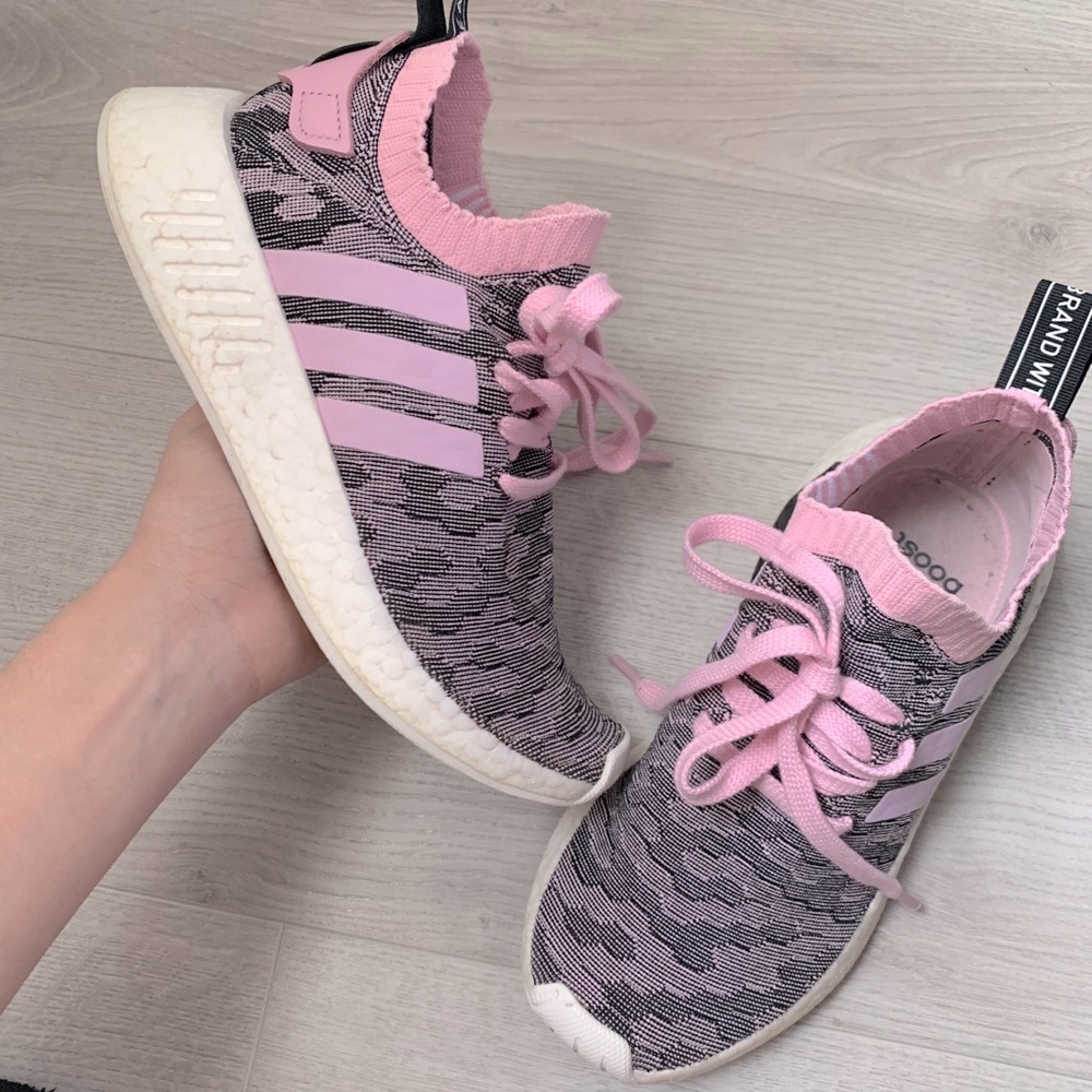 Adidas NMD R2 pink size 6